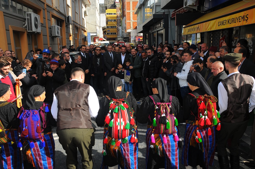 Başkan Doğan’a Vakfikebi̇r’de Muhteşem Karşilama (4)