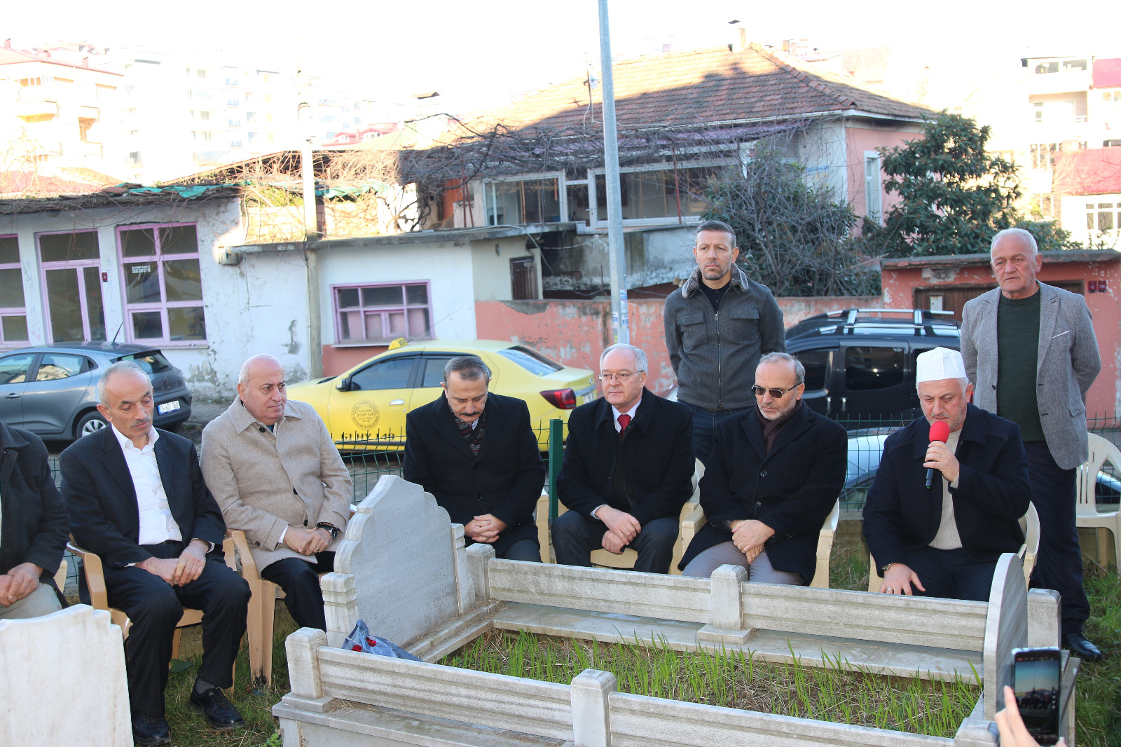 Efsane Başkan “Bahadir” Mezari Başinda Dualarla Anildi (3)