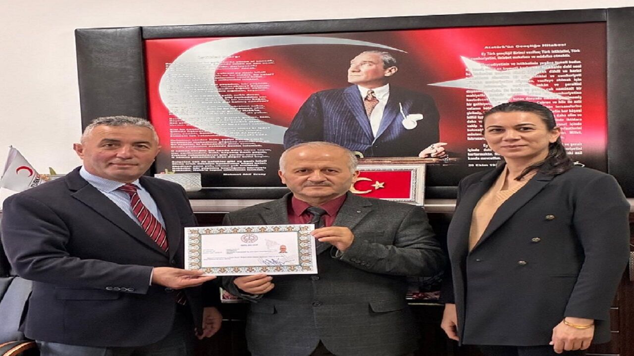 ŞUBE MÜDÜRÜ ÖMER BAŞTAN’A ÖDÜL BELGESİ