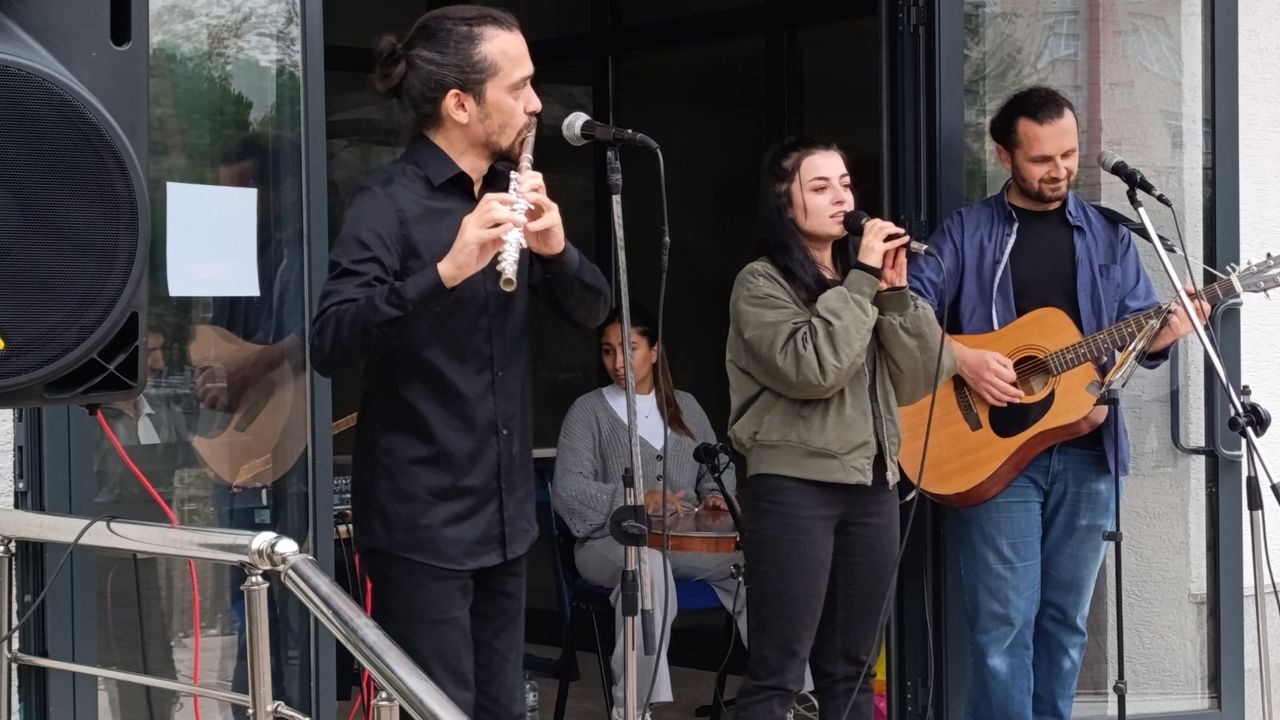 BEŞİKDÜZÜ MYO’DAN MUHTEŞEM KONSER