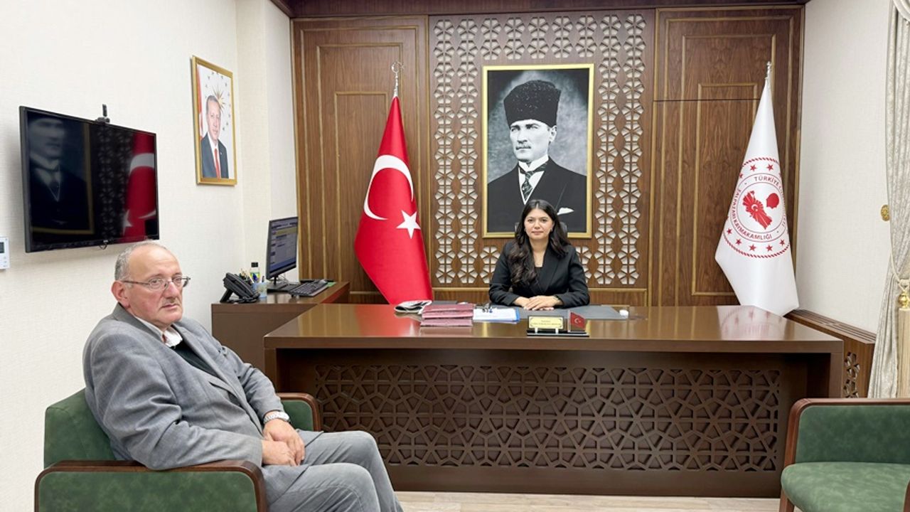 37 YILLIK ŞALPAZARI İLÇESİNİN İLK KADIN KAYMAKAMINA HAYIRLI OLSUN ZİYARETİ