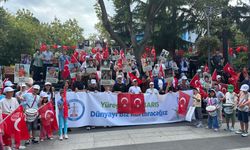 TRABZON’UN ÇOCUKLARI BARIŞ İÇİN YÜRÜDÜ