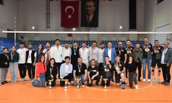 VOLEYBOLUN BÜYÜKLERİ BELLİ OLDU