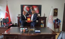 İLÇEMİZİN EĞİTİMİNE SUNDUĞU KATKILAR İÇİN KENDİSİNE ŞÜKRANLARIMIZI SUNARIZ