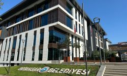 ORTAHİSAR BELEDİYESİ’NDEN ŞEHİTLERE SAYGI, YANGIN MAĞDURLARINA TAZİYE VE DAYANIŞMA