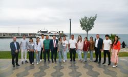 BAŞKAN GENÇ, ÖZBEK ÖĞRENCİLERLE YEMEKTE BULUŞTU