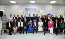 BAŞKAN GENÇ’E “YILIN EN İYİ BÜYÜKŞEHİR BELEDİYE BAŞKANI” ÖDÜLÜ