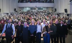 FESTİVAL, ÜNLÜ İSİMLERİ HAYRANLARIYLA BULUŞTURDU