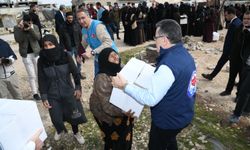 BAŞKAN GENÇ’TEN SURİYE’DE ÇADIR KENTE ZİYARET