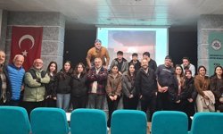 VAKFIKEBİR’DE “FOTOĞRAF VE İNSAN” TEMALI ANLAMLI BULUŞMA