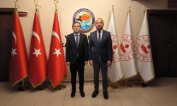 AK PARTİ TEŞKİLATINDAN KAYMAKAM ULUSOY’A HAYIRLI OLSUN ZİYARETİ