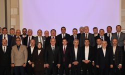 DKBB MECLİS TOPLANTISI’NDA KONUŞAN BAŞKAN GENÇ: "BELEDİYE KANUNU'NDA DEĞİŞİKLİK ISRARLI TALEBİMİZDİR"