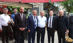 VAKFIKEBİR’DE GÖNÜL KÖPRÜLERİ KURULDU: PROTOKOL ESNAFLA BAYRAMLAŞTI
