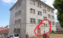 ESKİ ÖZEL İDARE BİNASI ÇÜRÜMEYE TERK EDİLDİ