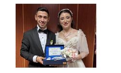 BUKET İLE ŞEVKİ DÜNYA EVİNE GİRDİLER