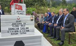 AK PARTİ HEYETİNDEN ŞEHİT RAMAZAN SAĞLAM’IN KABRİNE ZİYARET