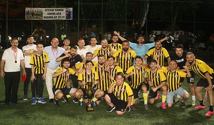BEŞİKDÜZÜ’NDE ŞAMPİYON HÜNERLİSPOR