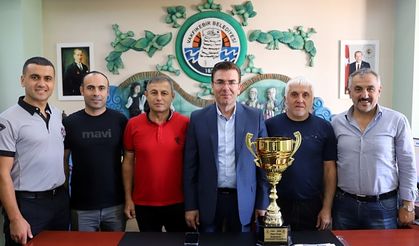 SÜPER KUPA ŞAMPİYONUNDAN BAŞKAN’A ZİYARET