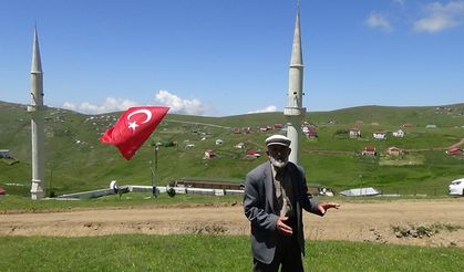 YAPTIĞIM İKİZ MİNARELERİ GÖRDÜM NASİP OLDU