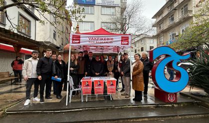 VAKFIKEBİR CHP STANDINA SALDIRI