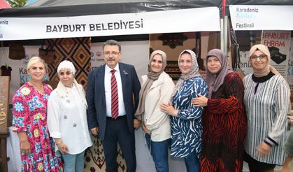 BAŞKAN GENÇ: “ÜRETEN KADINLARIMIZA DESTEK VERMEK GÖREVİMİZDİR”