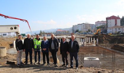 BAŞKAN KOÇAL; PAZARYERİ, OTOPARK VE ÇEVRE DÜZENLEMESİ PROJESİNİN YAPIM ÇALIŞMALARINI YERİNDE İNCELEDİ