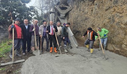 BAŞKAN KOÇAL ÇİZMELERİ GİYDİ, SAHA ÇALIŞMALARINA KATILDI