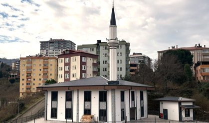 HACI AVNİ KARADENİZ, HAYALİNİ KURDUĞU CAMİYİ TAMAMLADI