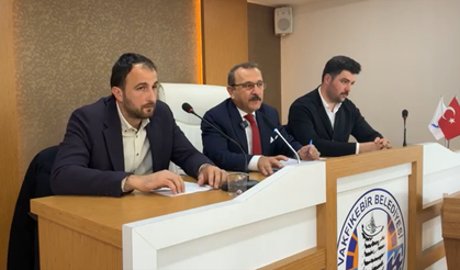 HEPİMİZİN İLÇEMİZE BORCU VAR