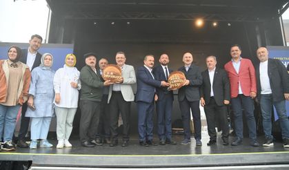BAŞKAN AHMET METİN GENÇ;KARADAĞ İÇİN VERDİĞİMİZ SÖZLERİ YERİNE GETİRDİK