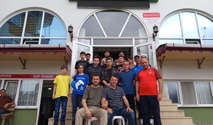ARTVİN ARHAVİ'DEN GELEN GENÇLER HACIKÖY SAHİL CAMİİ'NDE MİSAFİR EDİLDİ