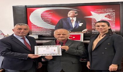 ŞUBE MÜDÜRÜ ÖMER BAŞTAN’A ÖDÜL BELGESİ