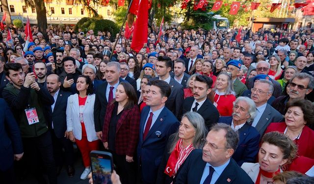 ORTAHİSAR BELEDİYESİ’NDEN TARİHİ CUMHURİYET YÜRÜYÜŞÜ