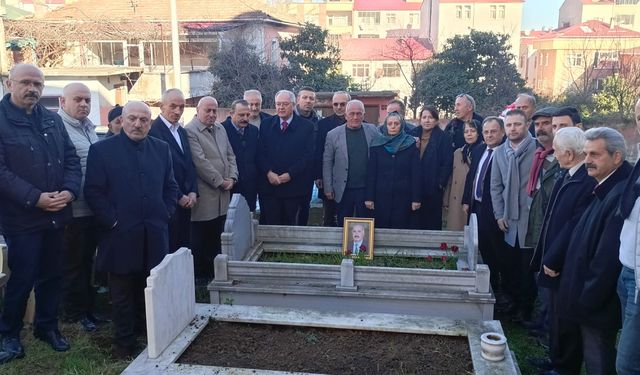 EFSANE BAŞKAN “BAHADIR” MEZARI BAŞINDA DUALARLA ANILDI