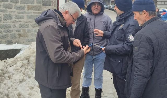 Şalpazarı Emniyeti Dolandırıcılara Karşı Vatandaşı Bilgilendirmeye Devam Ediyor