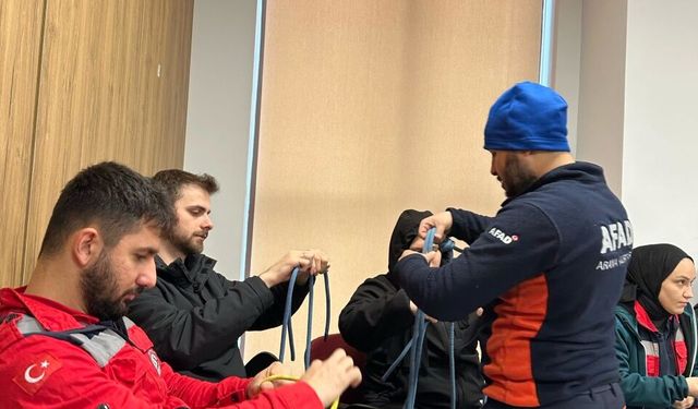 ŞALPAZARI MYO ÖĞRENCİLERİ DESTEK AFAD GÖNÜLLÜSÜ EĞİTİMİ ALDI