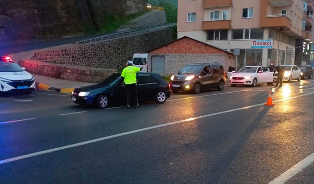 EMNİYET’TEN EŞ ZAMANLI ASAYİŞ UYGULAMASI
