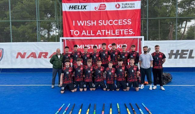 GENÇ ERKEK HOKEY TAKIMIMIZDAN BÜYÜK BAŞARI