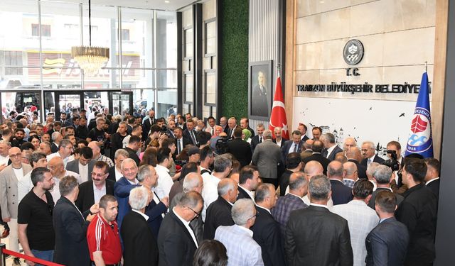 BÜYÜKŞEHİR BELEDİYESİ’NDE BAYRAM COŞKUSU