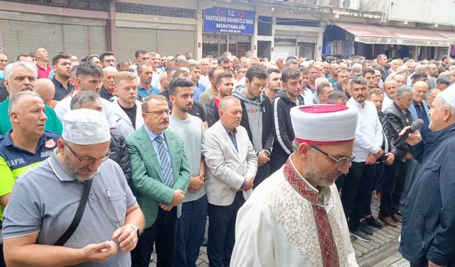 MUHTAR VAKFIKEBİR’İ YASA BOĞDU