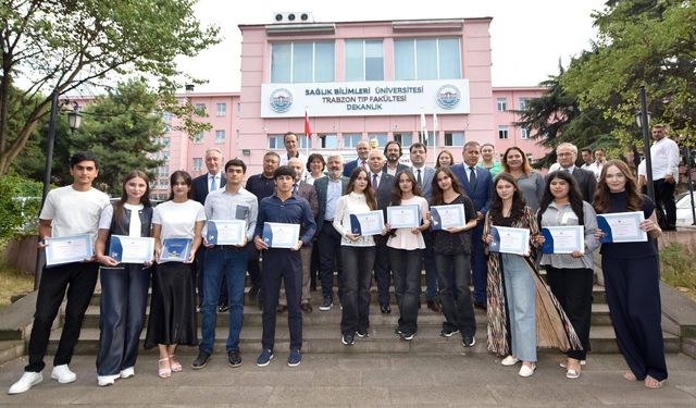 ÖZBEK ÖĞRENCİLER TRABZON’A TEŞEKKÜR ETTİ