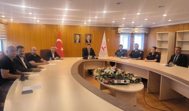 VAKFIKEBİR'DE SPOR GÜVENLİĞİ TOPLANTISI YAPILDI