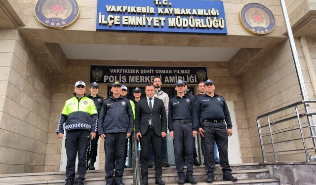 EMNİYET MÜDÜRÜ BAŞ'A İADE-İ ZİYARET