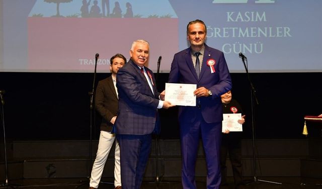 ALKIŞLAR ŞENOL ZİYA ÖĞRETMEN’E