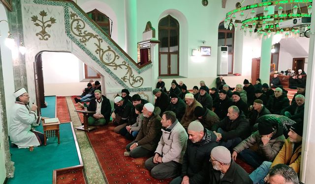 VAKFIKEBİR’DE YENİ YILA DUA İLE BAŞLANDI