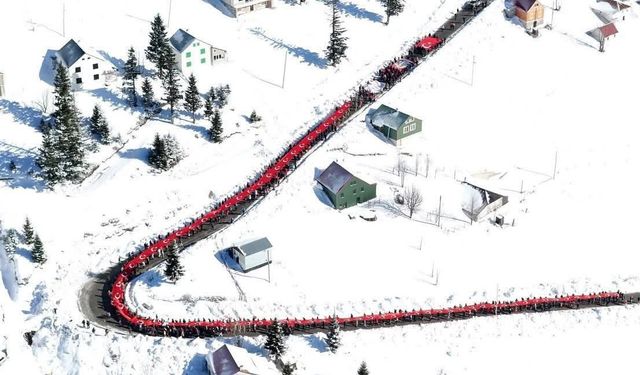 ŞALPAZARI’NDA 6. GELENEKSEL SİS DAĞI SARIKAMIŞ ŞEHİTLERİMİZİ ANMA YÜRÜYÜŞÜ YAPILDI