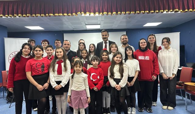 80’LER VE 90’LAR’IN EZGİLERİ GENÇLERLE BULUŞTU