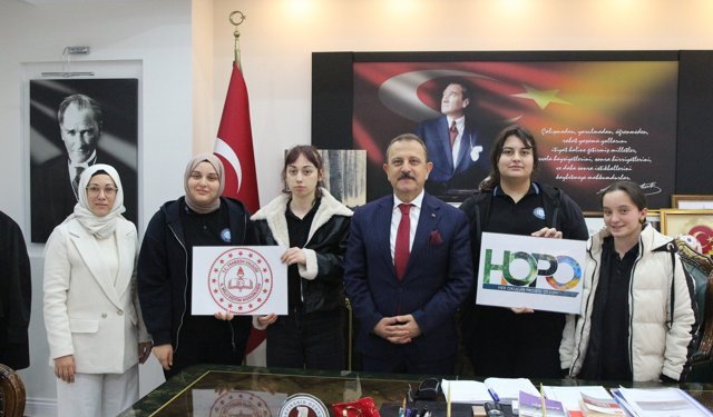 ATIK MALZEMELERDEN SANATSAL ESERLER YAPIYORLAR