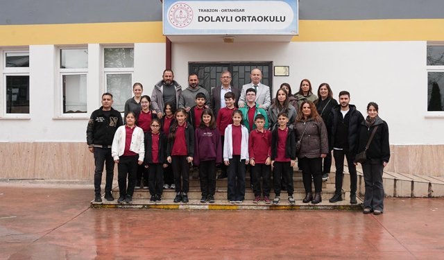 ‘BİR KİTAP, BİN UMUT’ KAMPANYASI İLE KIRSAL MAHALLELERDEKİ OKULLAR KİTAPLARLA BULUŞTU