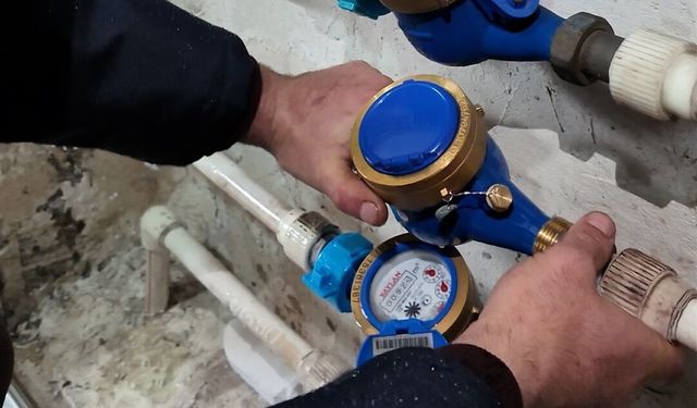 BÜYÜKŞEHİR, DAMGA SÜRESİ DOLAN SU SAYAÇLARINI YENİLİYOR